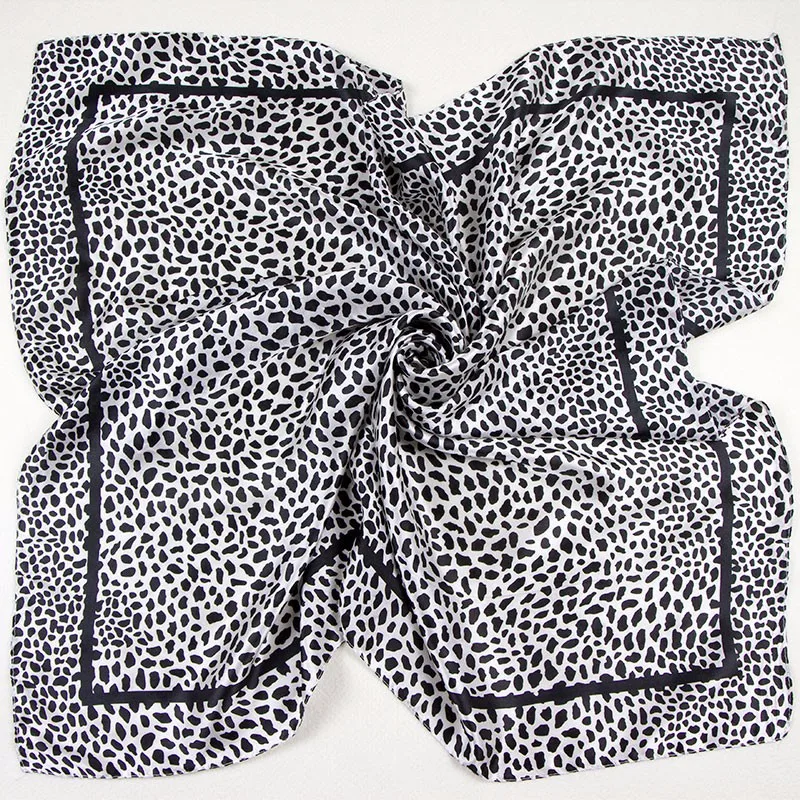 silk-scarf-85cm-12-leopard-2