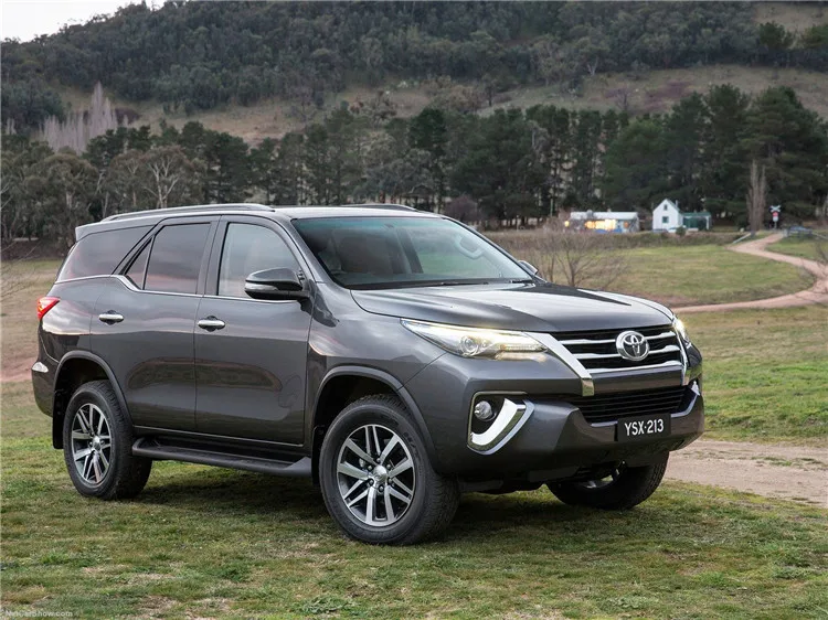 6481a5e8133a2d8c1b846c5701a05efa_Toyota-Fortuner-2016-1600-06