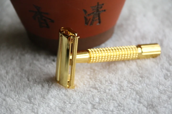 

Frank Shaving-Double Edge Safety Razor Golden color +FREE BLADE+FREE SHIPPING #FS-9306A