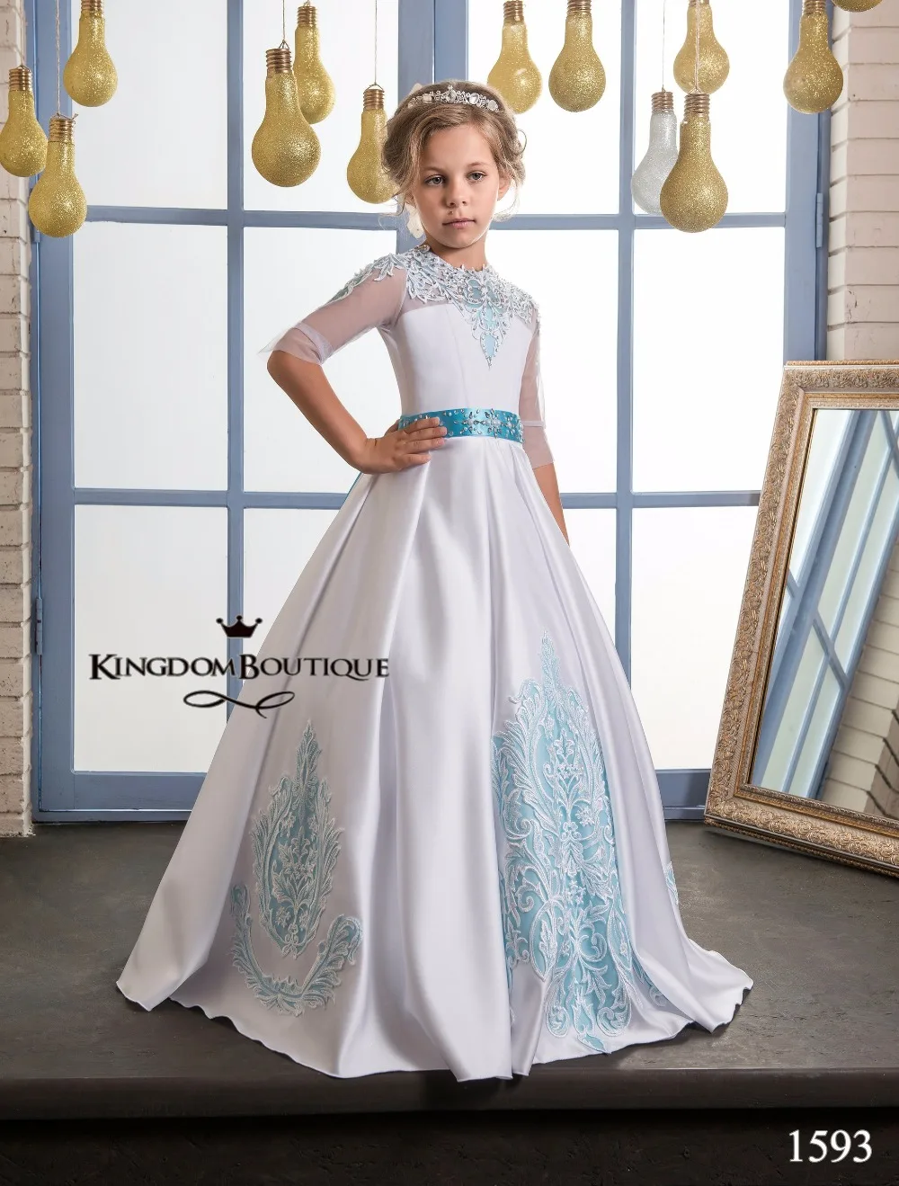 

Gorgeous Beading First Communion Dress Girls Christmas Tulle Ball Gowns A-line Floor Length Button Pageant Dresses 0-12 Year