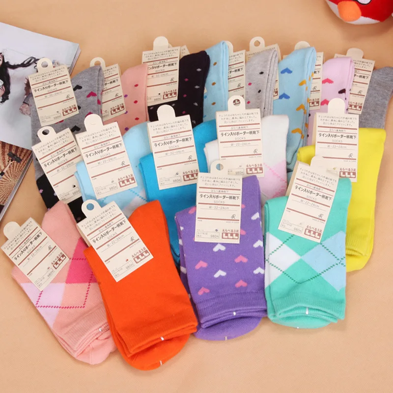 

Women's Middle tube Fashion usual sports cotton style All-match Socks Winter and Autumn Soft Female Warm Socks 4pairs/lot