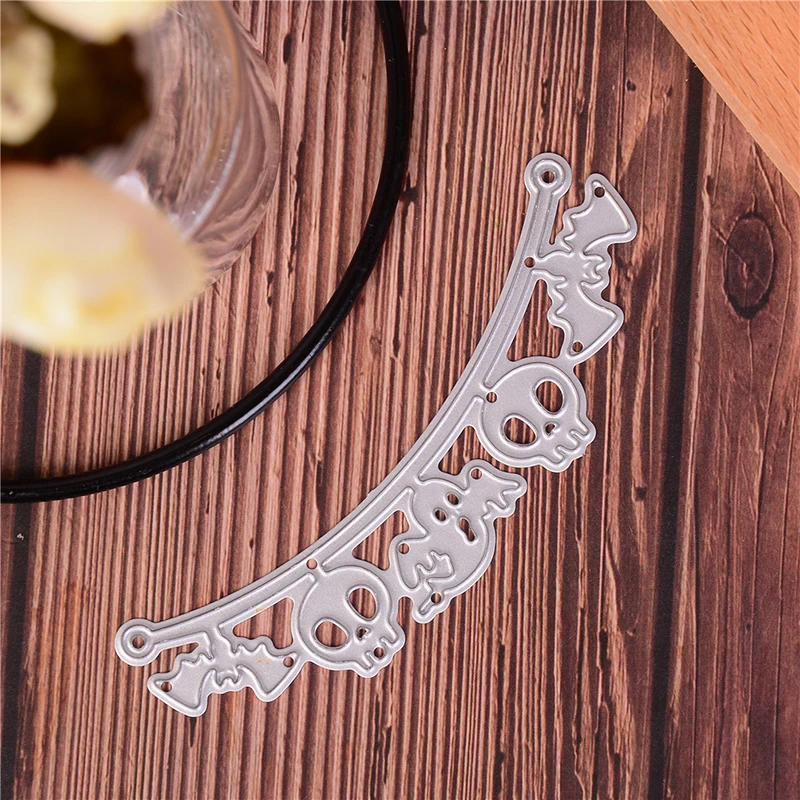 

TPXCKz Halloween Cutting Dies Skull Ghost Bat DIY Scrapbooking Paper Card Making Stencil Decor Crafts Embossing Craft Stamps New