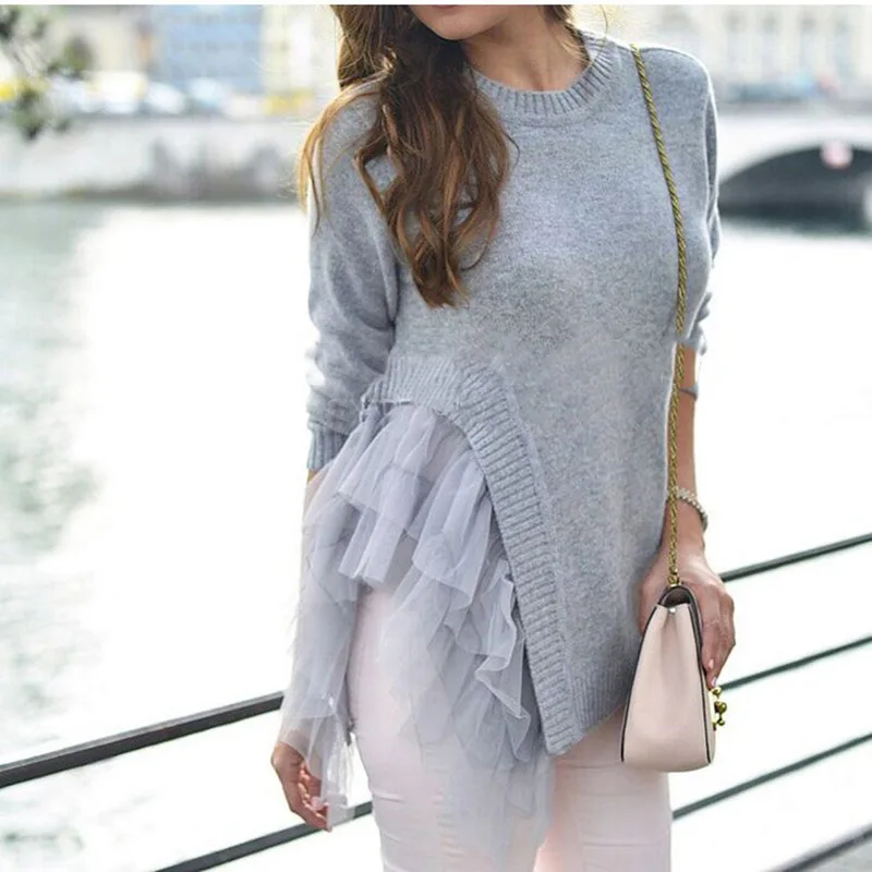Цена TWOTWINSTYLE, кружевной вязаный свитер с оборками для женщин, зимние асимметричные топы, Большой пуловер большого размера, женские джемперы, повс...