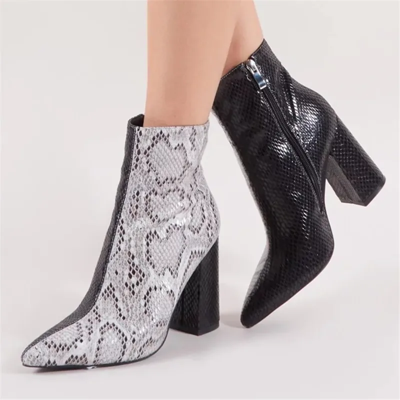 

Women Zipper Boots Snake Print Ankle Boots Square heel Fashion Pointed toe Ladies Sexy shoes 2019 New Chelsea Boots