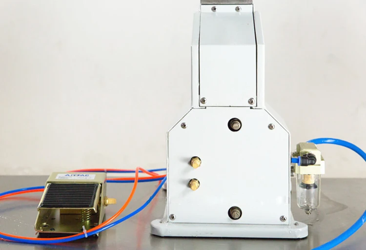A02 Pneumatic Filling Machine4