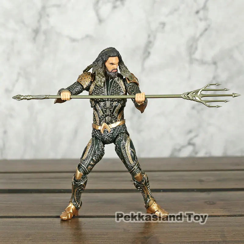 DC COMICS Justice League Super Hero Aquaman MAFEX 061 PVC Action Figure Collectible Model Toys Doll