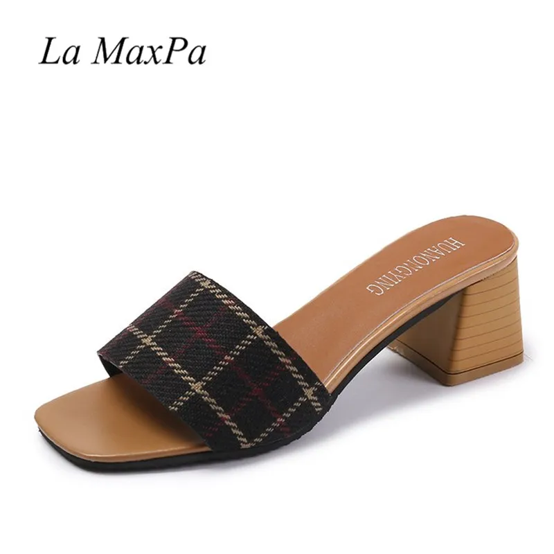 La MaxPa/Женская обувь; шлепанцы без задника; zapatos mujer; коллекция года; модные босоножки на высоком каблуке 5 см; черно-белые Тапочки с закрытым носком - Цвет: black