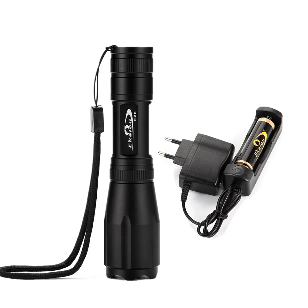 Goede LED Zaklamp XM T6 4000 Lumen Zoomable LED zaklamp 5 Modus Schijnwerper Camping lamp + 18650 Batterij + EU US Lader SET