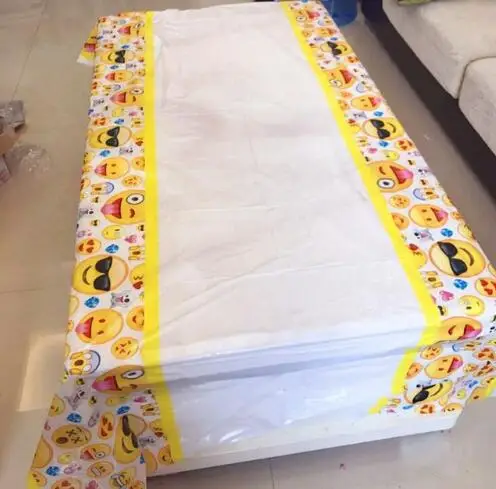 

Party Lovely smiling face Emoji Cartoon tablecloth Theme Baby Shower Party Kid Boy Birthday Party Supplier