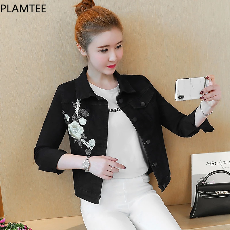 

PLAMTEE Fashion Spring Flowers Embroidery Denim Jacket For Women Long Sleeves Black Jaqueta Feminina New 2018 Jeans Jacket Women