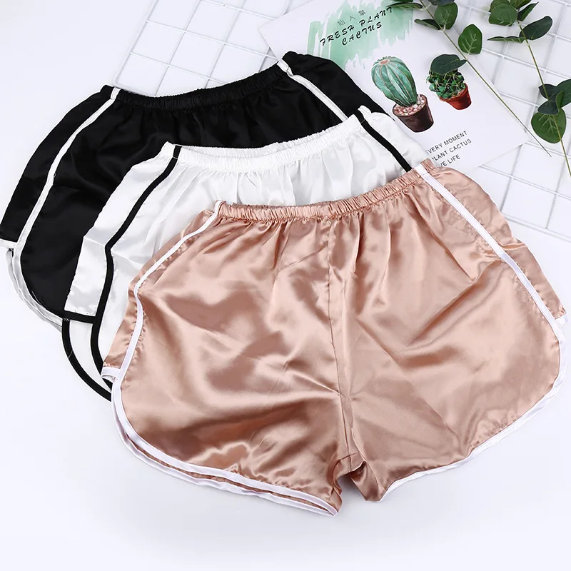 

Brief Relate Summer Women Casual Shorts Durable Shorts Fashion Female White Edge Design Rose Gold White Black 3 Colors