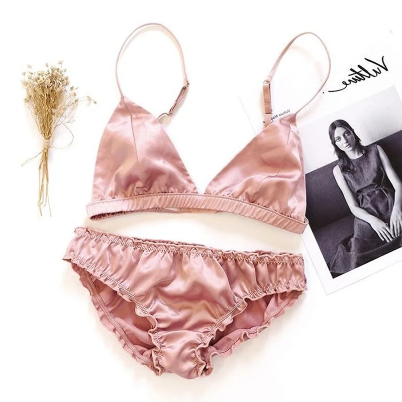 

TERMEZY Women bralette Set Ultrathin Comfortable intimate lingerie Wire Free Brassiere triangle cup Underwear Bra and Panty Set