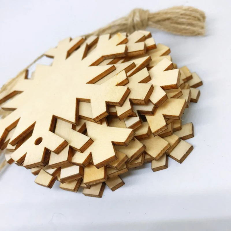 

Christmas decoration wooden pendants Laser cut Christmas snowflake wooden pendants Christmas wood chips 10 pieces