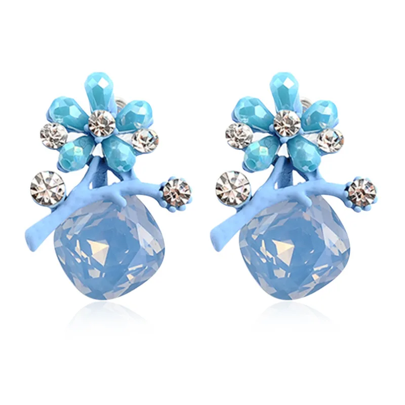 Women Ladies Fashion Cute Earringsin Stud Earrings from Jewelry