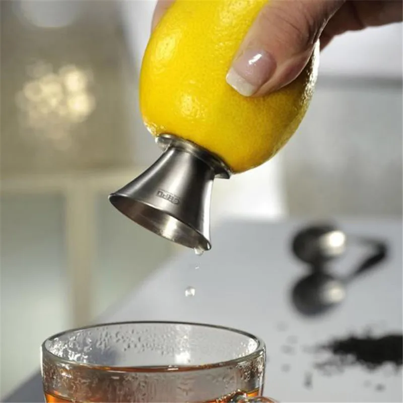Апельсины соковыжималка для лимона с винтовыми липами апельсины моросят свежий цитрусовый сок классические кухонные аксессуары гаджеты 885867