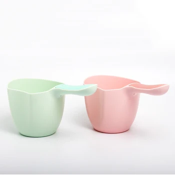 

Baby Bath Cap Bathing Scoop Plastic Water Scoop Baby Shampoo Bath Spoon Child Wash Hair Rinse Cup Kids Bath Waterfall Mini Cup