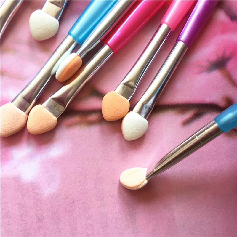 

1 Pcs Makeup Eye Shadow Eyeliner Brush Sponge Applicator Tool Cosmetic Eyeshadow Brush Random Colors