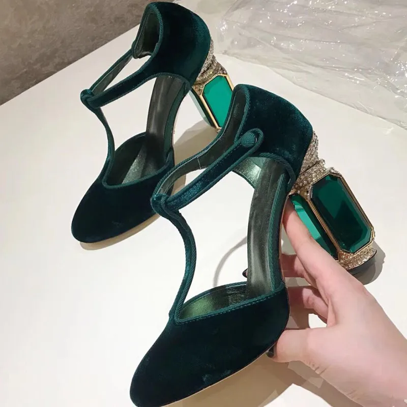 Дизайн; элегантная женская обувь с круглым носком на квадратном не сужающемся книзу массивном каблуке; zapatos mujer; вечерние туфли-лодочки с Т-образным ремешком на щиколотке на каблуке со стразами - Цвет: Green