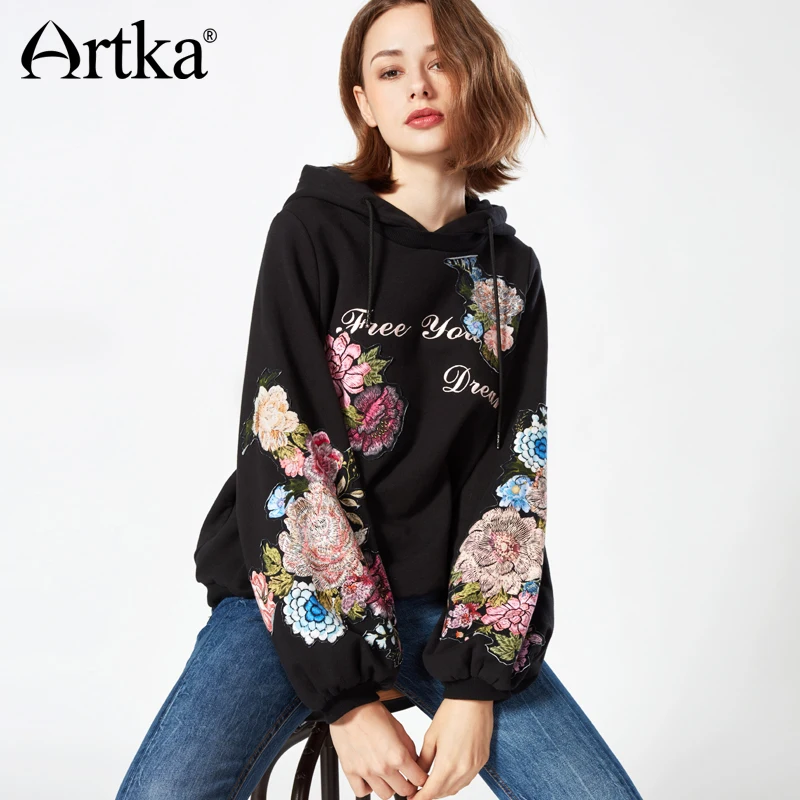  ARTKA 2018 Autumn &Winter Lantern Sleeve Vintage Flower Embroidery Pullover Hoodie with Hat VA10271