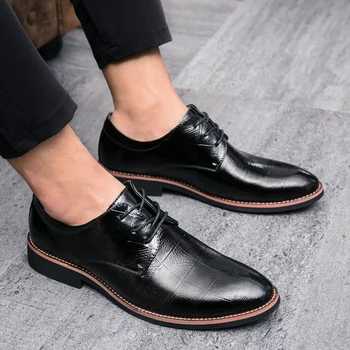 

2018 England men shoes casual pointed toe Vintage Autumn shoes leather elevator shoes Men Lace up dress shoes zapatos de hombre