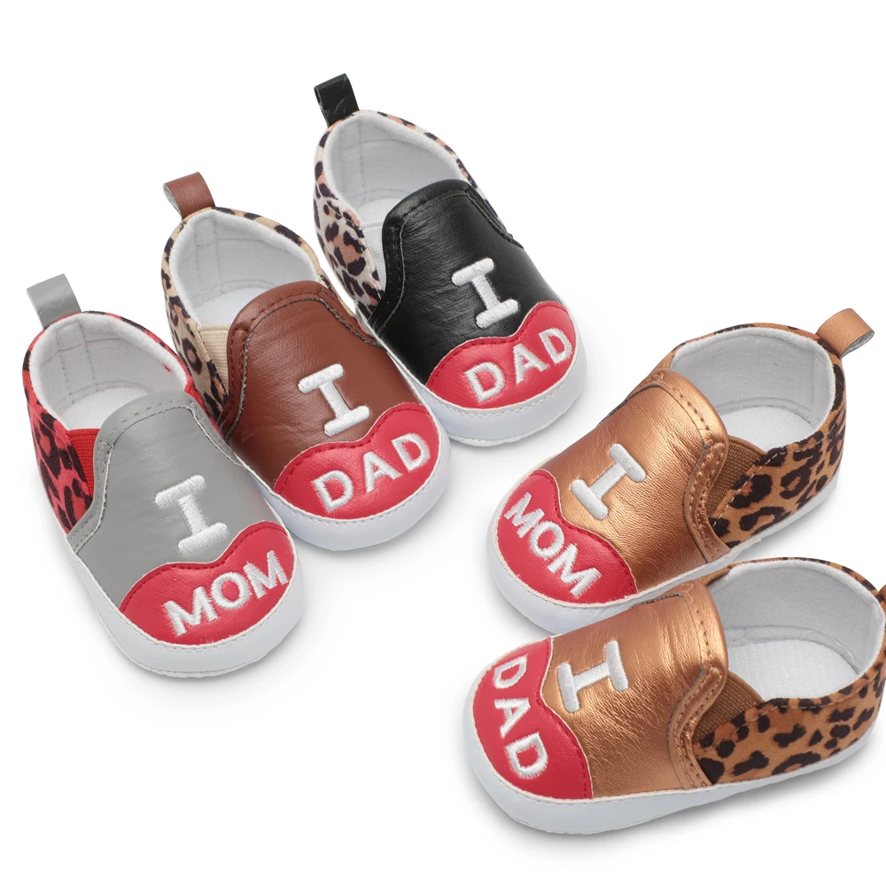 

Classic Sports Sneakers Newborn Baby Boys Girls First Walkers LOVE DAD MOM Infant Toddler Soft Sole Anti-Slip Baby Shoes