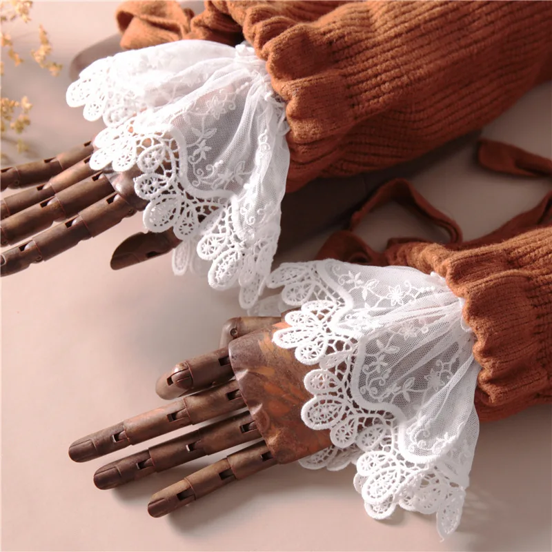 MIARA.L 2019 new lotus leaf pleated water soluble lace sweater fake cuffs fake sleeves for female in Autumn and Winter 