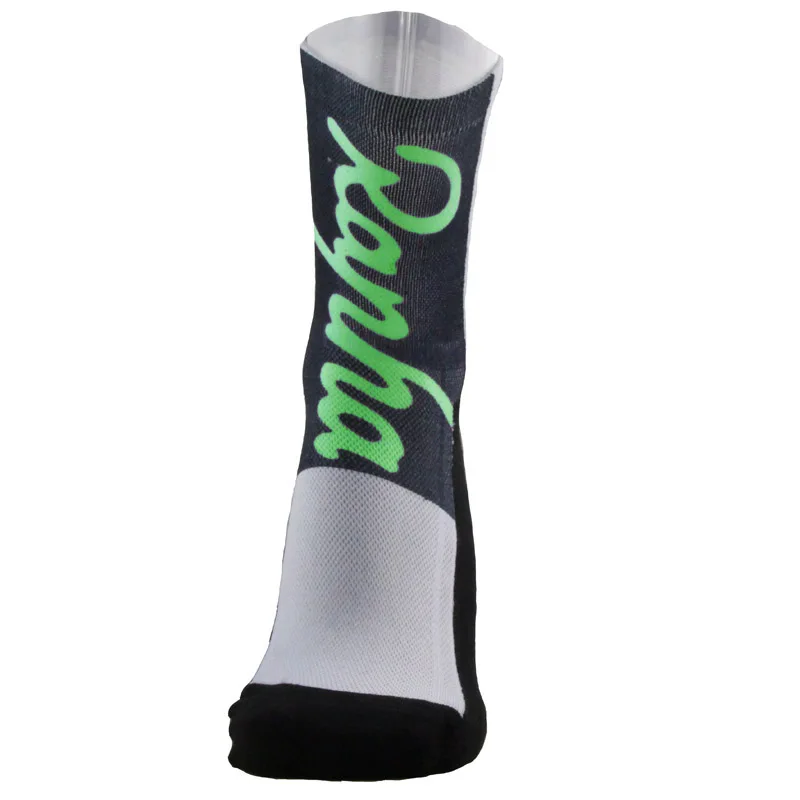 bmambas-Cycling-Socks-Men-Women-Anti-sweat-Outdoor-Sports-Running-Basketball-Sport-Socks-Bicycle-Bike-Socks (1)