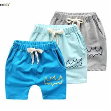 Шорты с напечатанными мультяшками, лето, повседневные универсальные хлопковые короткие штаны для мальчиков, детская одежда, спортивные детские пляжные шорты
