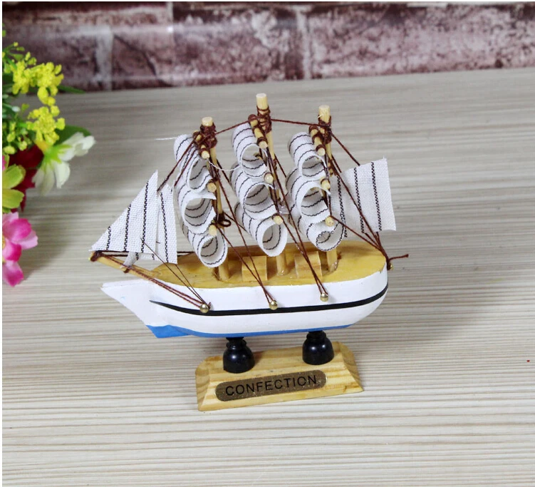 Wooden Sailboat Simulation Model Baby toys Handicrafts 10cm