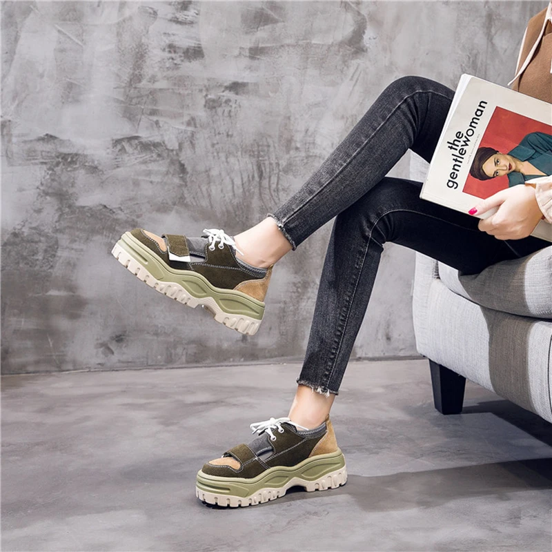 

2018 autumn and winter new fashion simple color matching thick soles casual shoes women trend leather flat shoes.