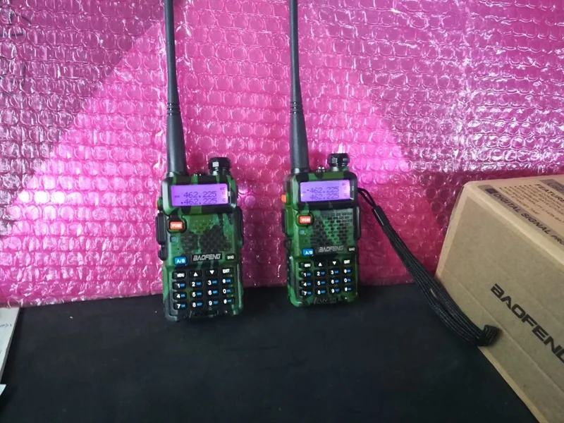 Baufeng UV-5R радио UV5R walkie talkie радиоприемник двухдиапазонный 136-174mhz 400-520mhz 5W walkie talkie наружный радиоприемник