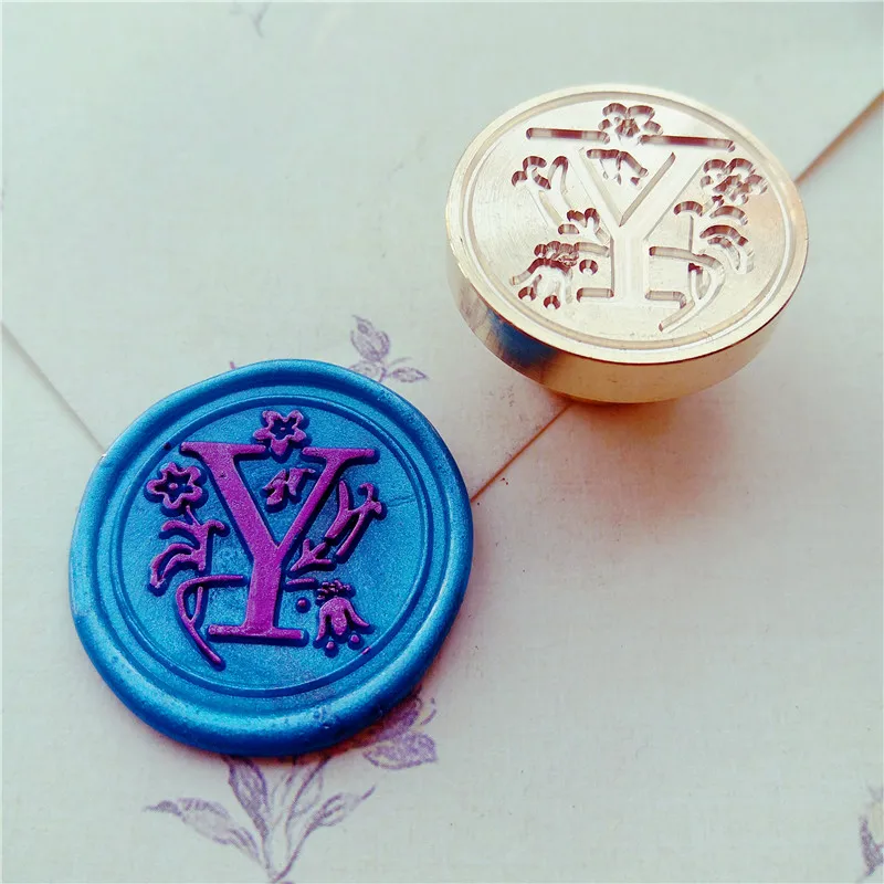 WHITE Wooden Sealing Wax Stamp 24 Alphabet Letter Seal Stamp Plant Flower Vine Retro Seal Post For Wedding Party Decoration