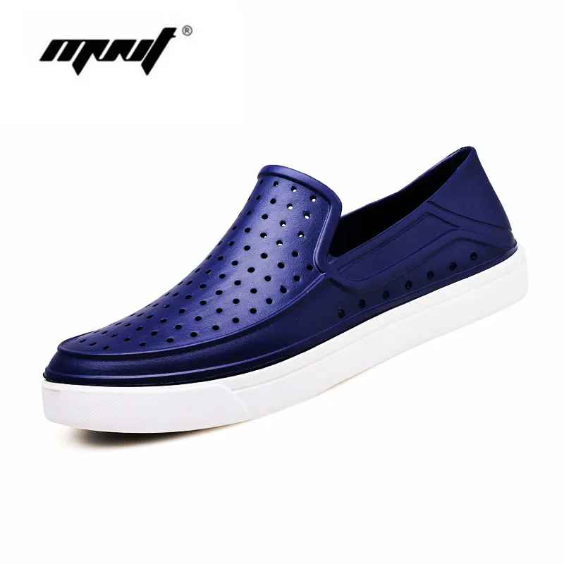 shoe store that sells vans