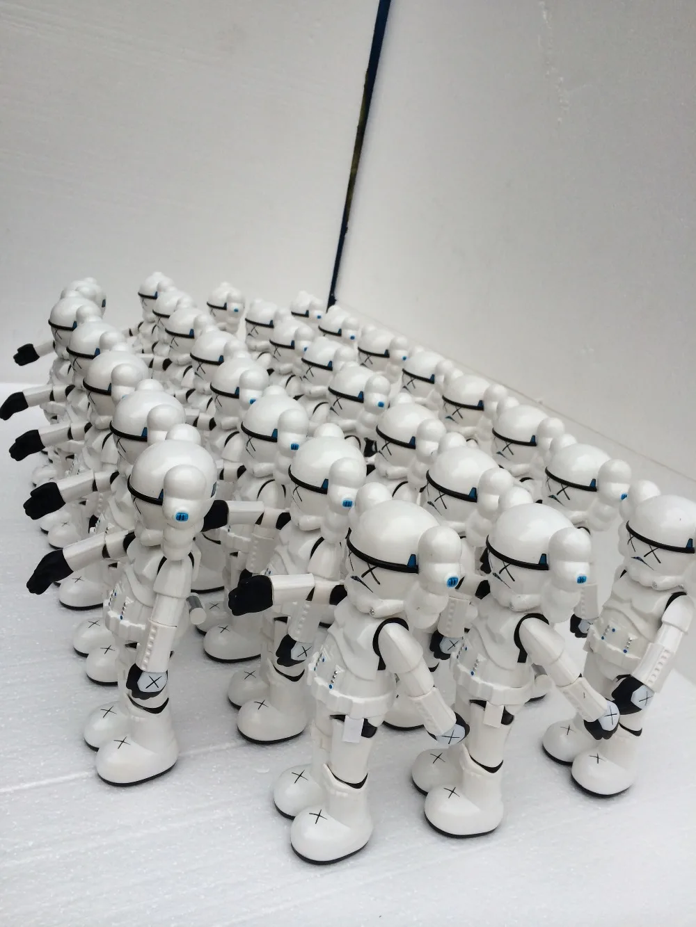 Fake kaws original star wars doll dolls white solider free shipping