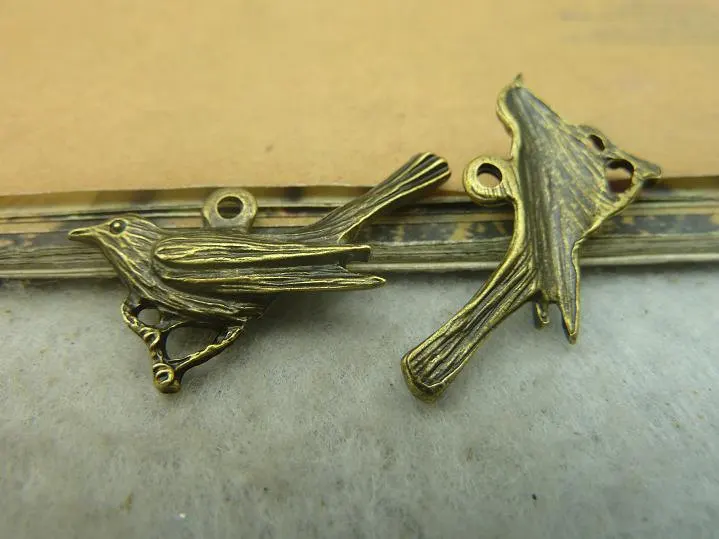 40pcs Wholesale Vintage Jewelry Findings And Components Antique Bronze Woodpecker Bird Charm DIY Making Accessories Free | Украшения и
