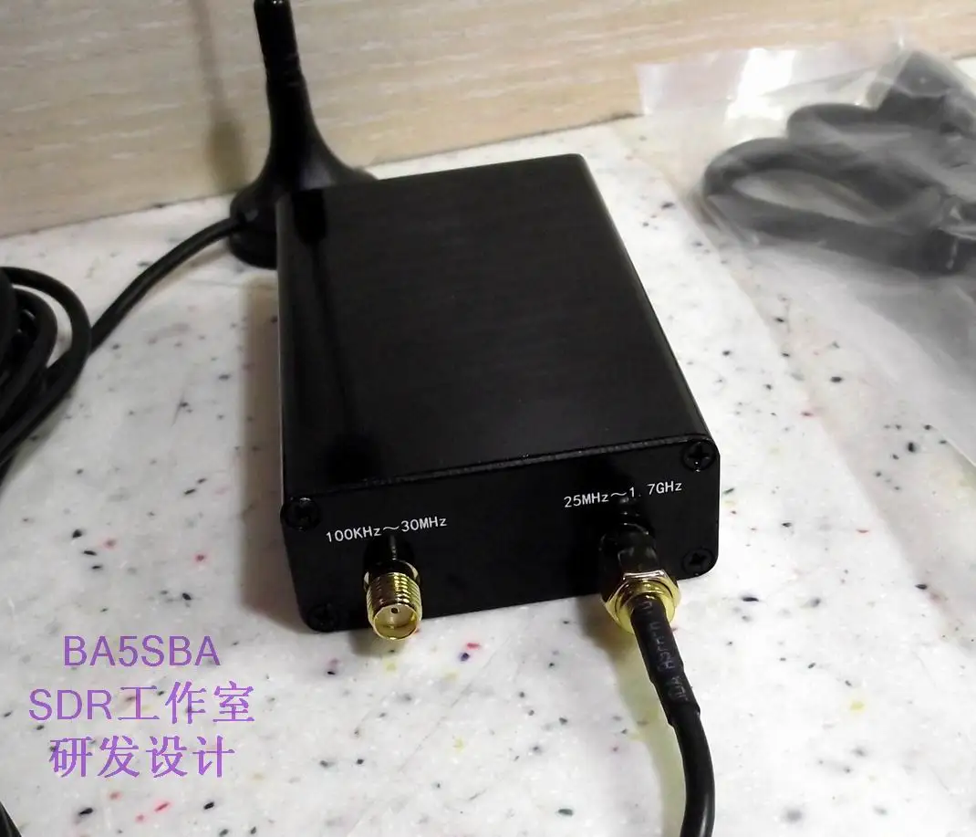 

100KHz-1.7GHz Software Radio Full-band RTL-SDR Receiver RTL2832+R820T