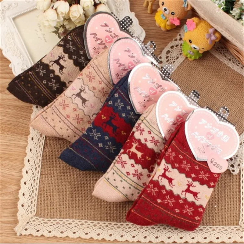 

1 Pair Women Comfortable Socks Snowflake Deer Design Winter Warm Socks 5 Colors Wool Christmas Mid Socks Gift Hot Sale Gift