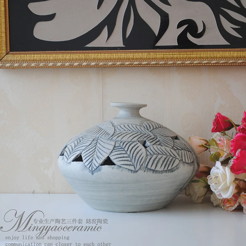 

Поставка бутылки ручной работы рельефные листья граната Цзиндэчжэнь керамическая ваза декоративные изделия 13133