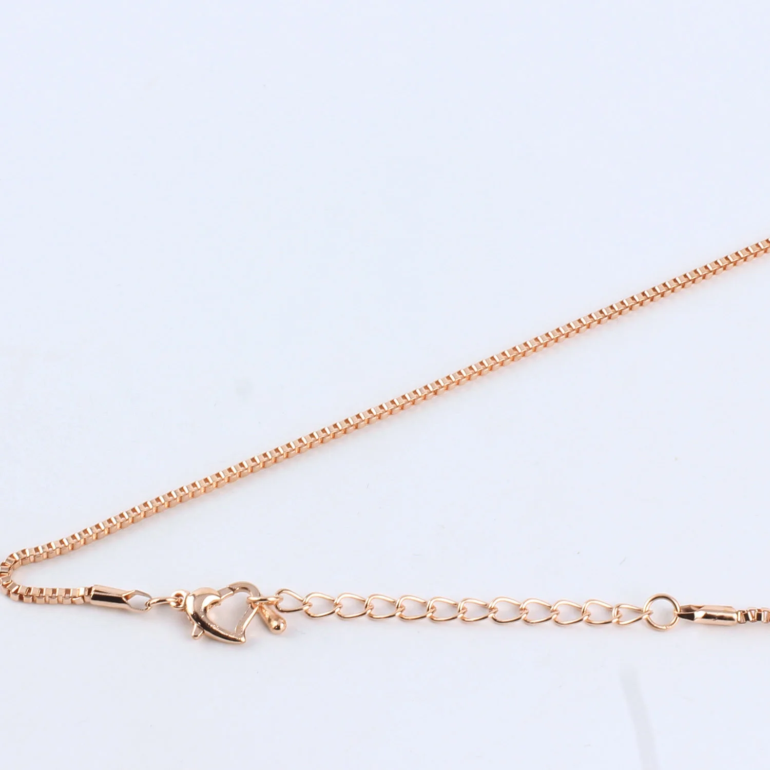 

Iron Metal 1.5/2/2.4/3.2mm Venice Box Good Fashion 9 Colors 16-40" Jewelry Necklace Chain With Heart Clasp 5cm Extender