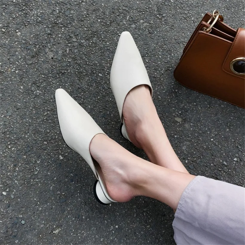 

Women summer sandals ladies shoes genuine leather Home Indoor solid color house Shoes female Can wear outside Strange Style