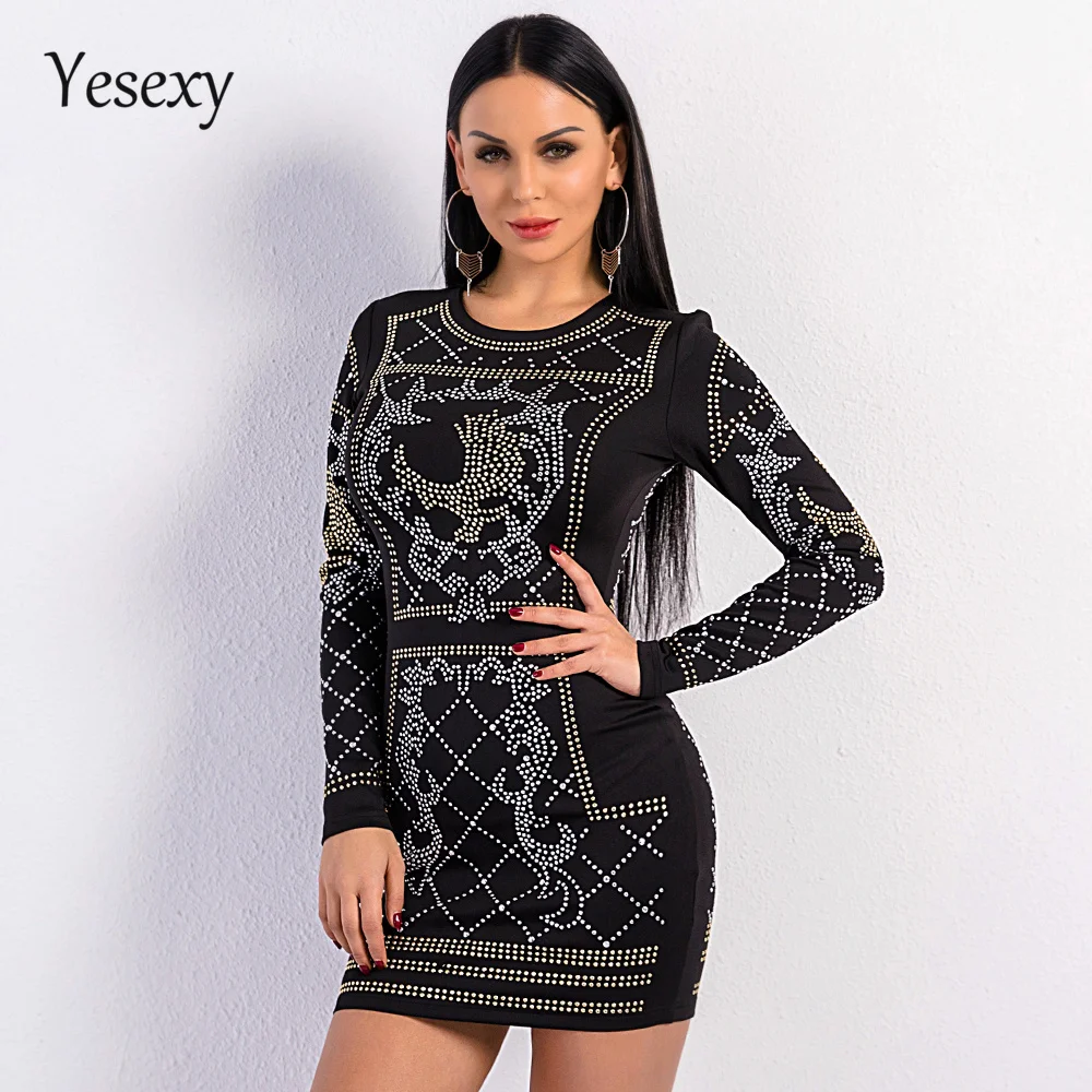 Бархатное платье Yesexy с о вырезом и длинными рукавами геометрическое серебристое