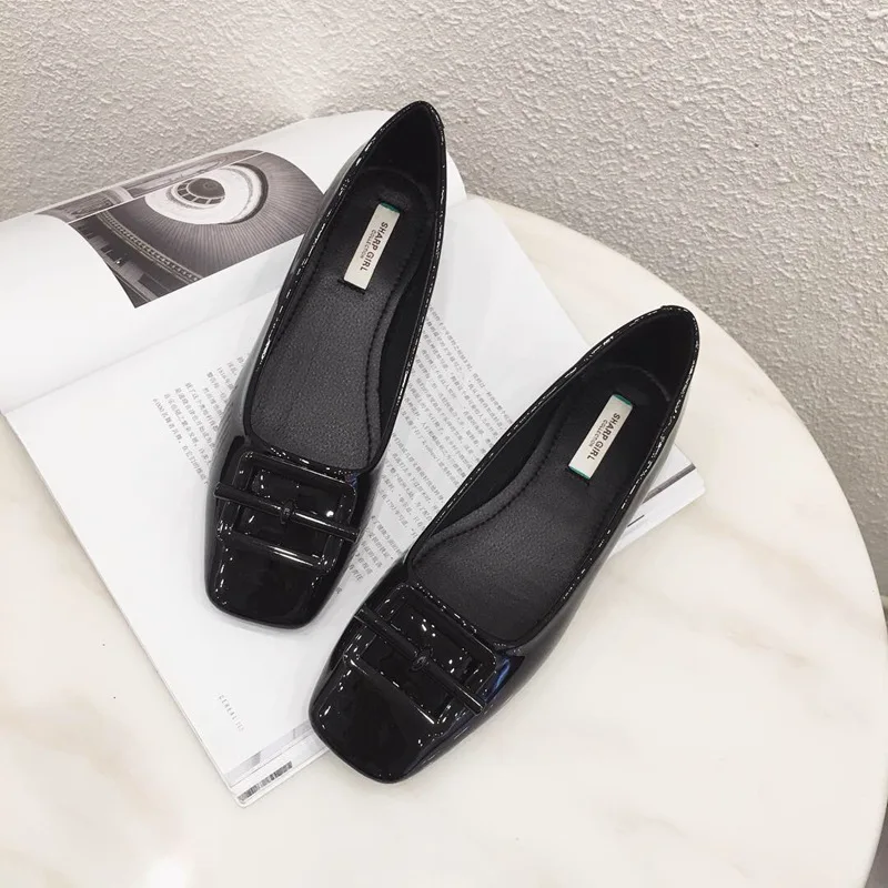 

2019 spring new comfortable simple patent leather flat shoes women comfortable wild casual shoes