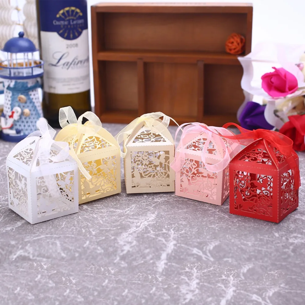 

Bird Love Heart Party Wedding Candy Boxes Hollow Favors Sweets Gift Boxes With Ribbon Hot Wedding Party Supplies Valentine's Day