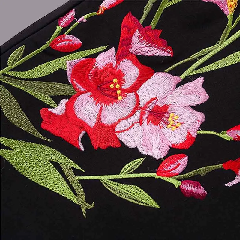 Autumn winter new female jacquard woolen coat womens black national wind silm floral printing embroidery long coat M to 4XL