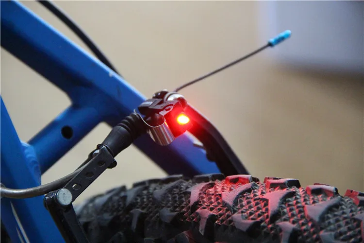 Excellent Top quality Nano Bicycle Brake Lights LED Taillights Safety Warning Light Suitable For V Brake Disc Brake free shipping 8