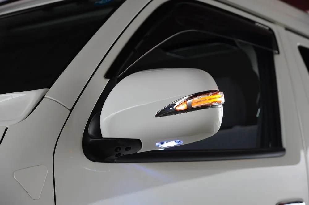 Electric Rearview Side mirror with LED lights for Toyota hiace 2014 2015 2016in Mirror & Covers