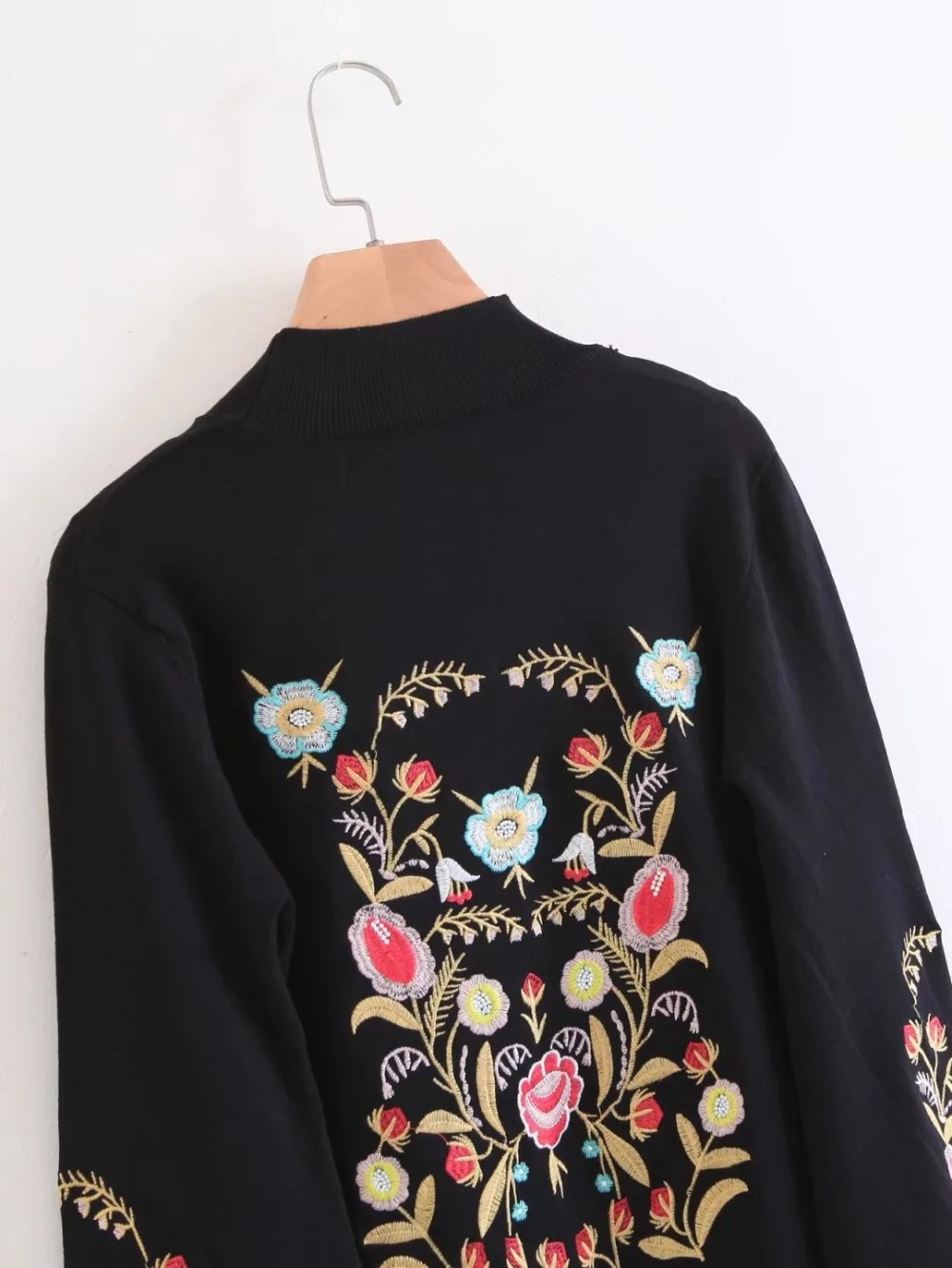 LTD119057 пуловер свитер Женский вязаный свитер Дамская Цветочная вышивка с расклешенными рукавами бандажный женский элегантный свитер