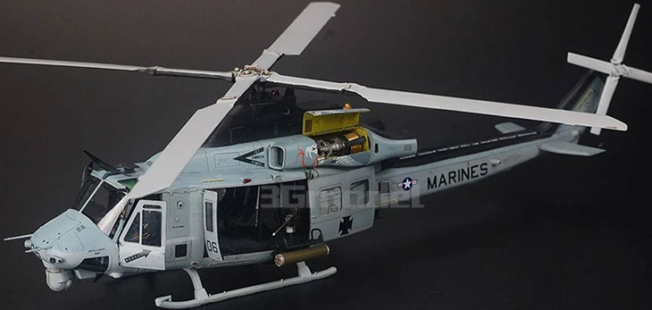 1/48 Американский темно-UH-1Y яд вертолет KH80124