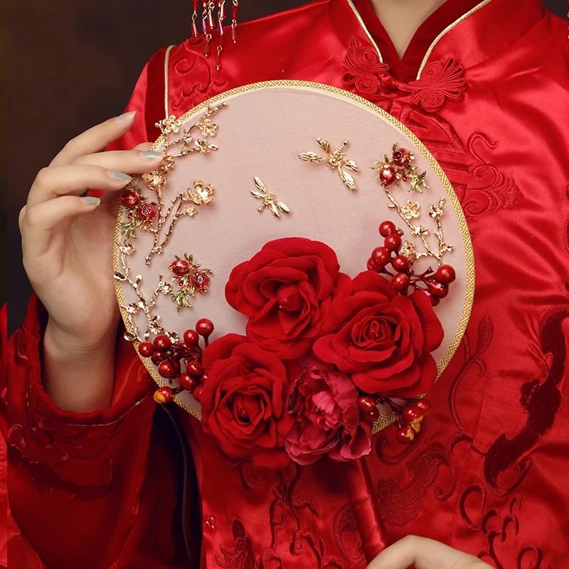 JaneVini роскошный красный и белый свадебные букеты в китайском стиле вентилятор золото искусственная Роза невеста держатель для букетов вентиляторы