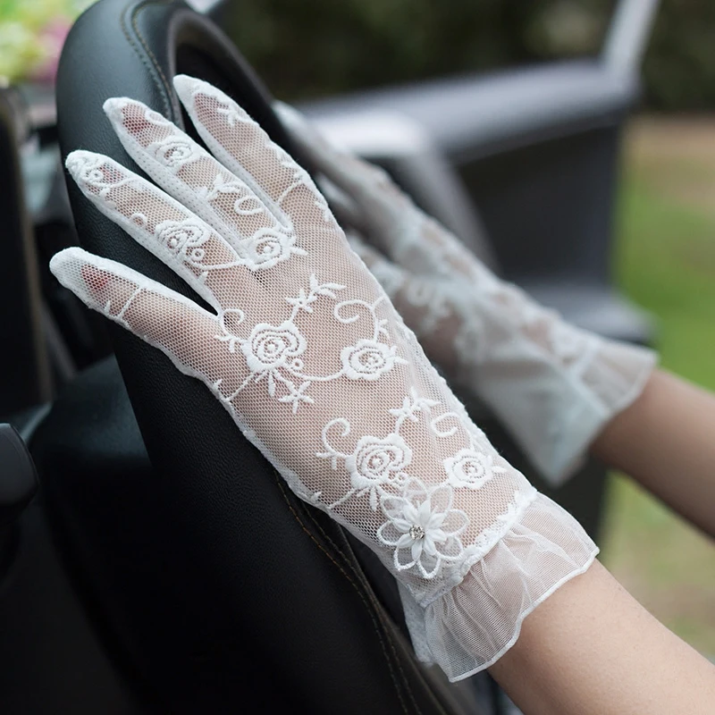 

2019 Latest Woman Gloves Summer Sun Protection Gloves Sweet Lace Non-Slip Touchscreen Thin Driving Gloves Female FS28
